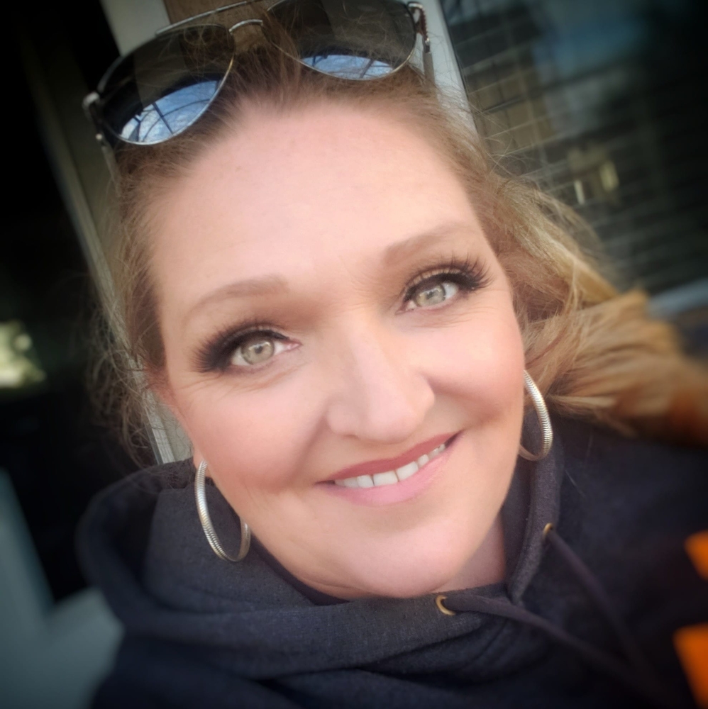 Meet your Posher, Debbie